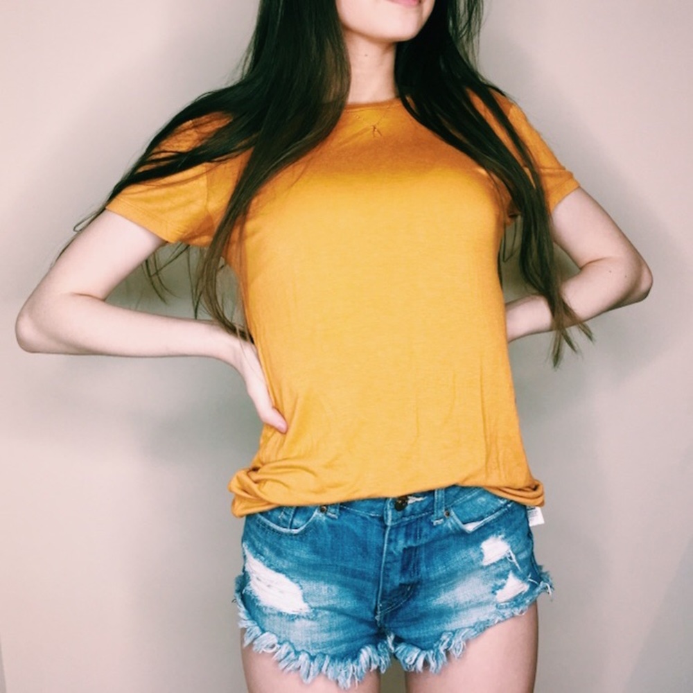 💗5 FOR $12💗 Mustard short sleeve soft tee